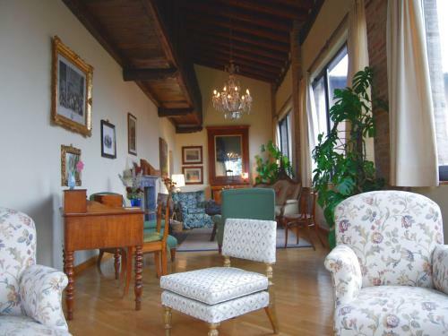 Spacious Villa In Capriolo Near Lake
