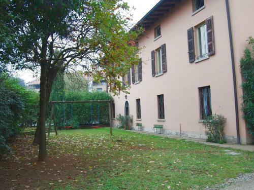 Spacious Villa In Capriolo Near Lake