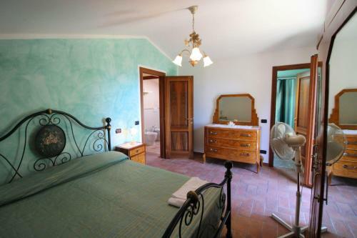 La Costa Villa Sleeps 13 Pool Wifi