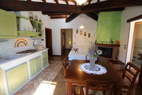 La Costa Villa Sleeps 13 Pool Wifi