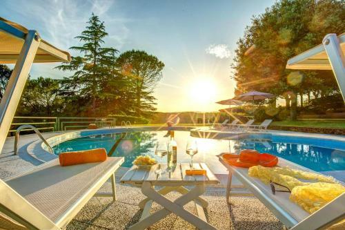 Campiglia Marittima Villa Sleeps 6 Pool Air Con