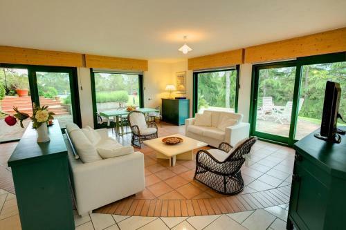 Campiglia Marittima Villa Sleeps 6 Pool Air Con
