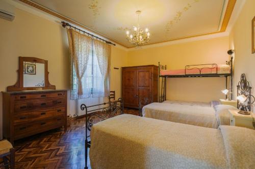 Orzale Villa Sleeps 8 Pool Air Con Wifi