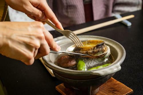 Atami Onsen Sakuraya Ryokan
