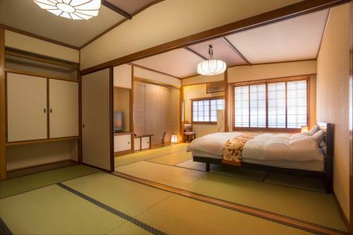 Kinosaki Onsen Hanakouji Saigetsu