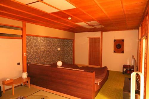 Hotel Okutsuhotspa Ikedayakajikaen