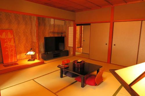 Hotel Okutsuhotspa Ikedayakajikaen