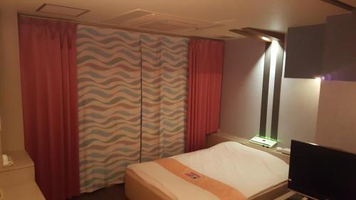 Hotel Fantasy (Adult Only)