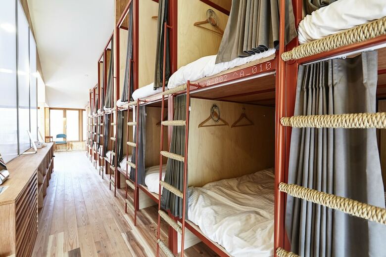 Hostal Utsuwa Designed Hostel