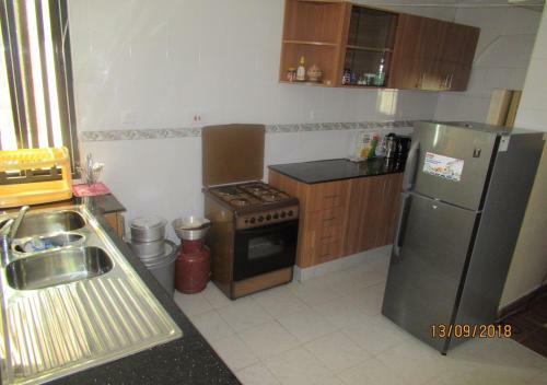 Lakeview Lux Apartment