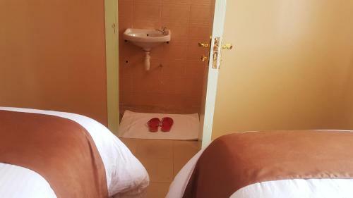 Pivot Hotel