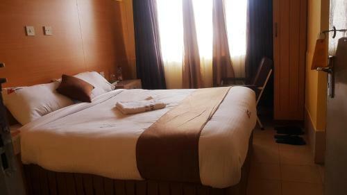 Pivot Hotel