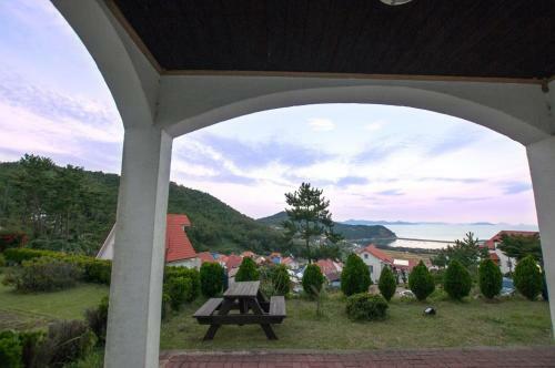 Hostal Namhea German Village Beethoven House