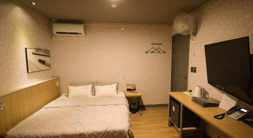 Insta Motel