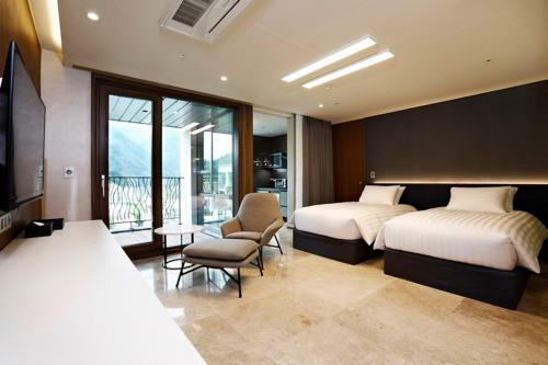 Hotel Pine Forest Jeongseon Alpine Resort