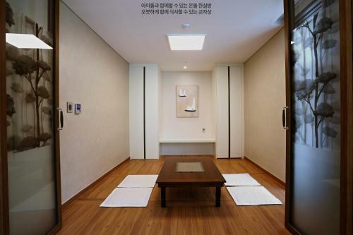 Hotel Pine Forest Jeongseon Alpine Resort