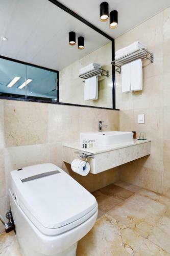 Hotel Pine Forest Jeongseon Alpine Resort