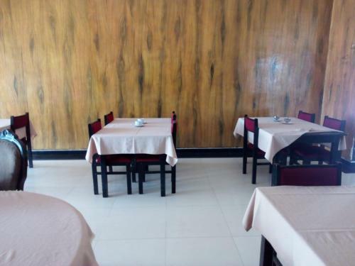 Hotel New Rest House - Mahiyanganaya