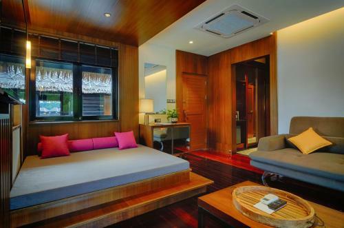 Hotel Gayana Marine Resort