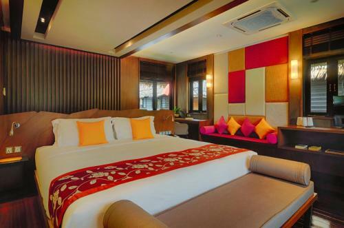 Hotel Gayana Marine Resort