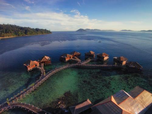 Hotel Gayana Marine Resort