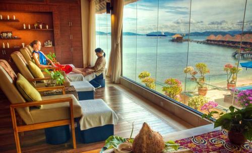 Hotel Gayana Marine Resort