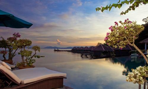 Hotel Gayana Marine Resort