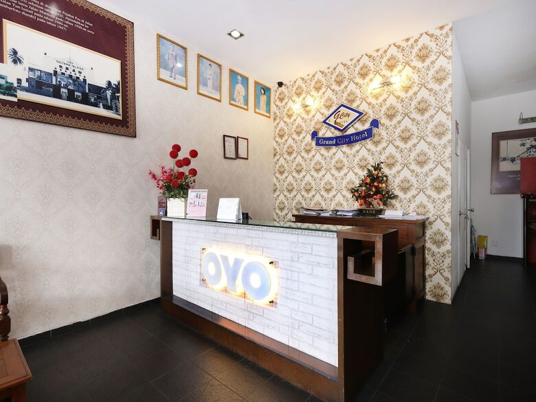 Oyo 619 Grand City Hotel 2