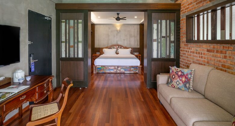 Treasures Hotel And Suites