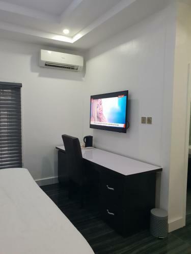 Poshlux Executive Hotel