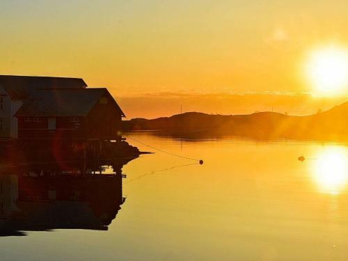 Holiday Home Hustad