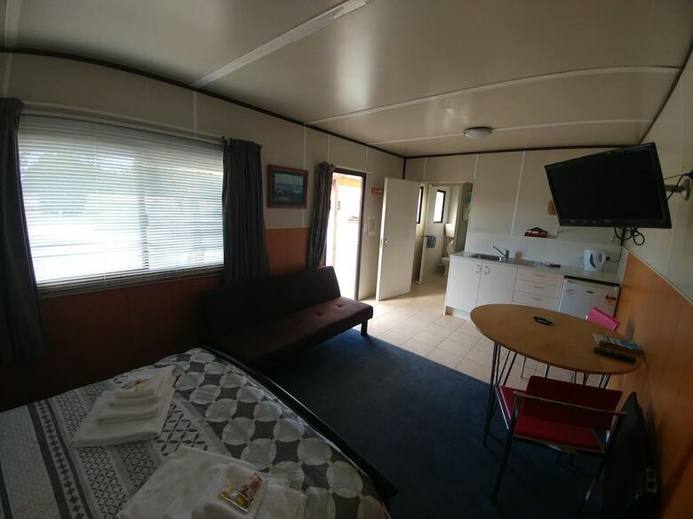 Pineacres Motel And Park