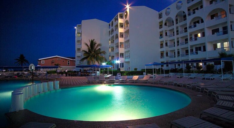 Hotel Aquamarina Beach