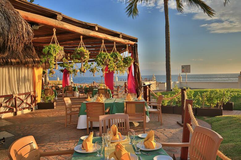 Hotel Plaza Pelicanos Grand Beach Resort