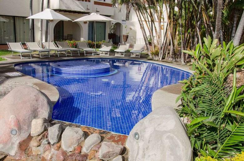 Hotel Plaza Pelicanos Grand Beach Resort