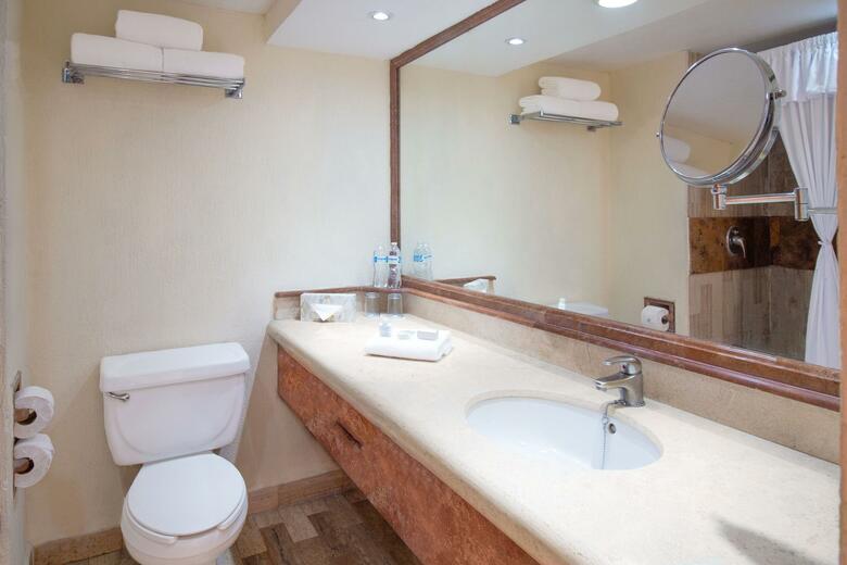 Hotel Plaza Pelicanos Grand Beach Resort