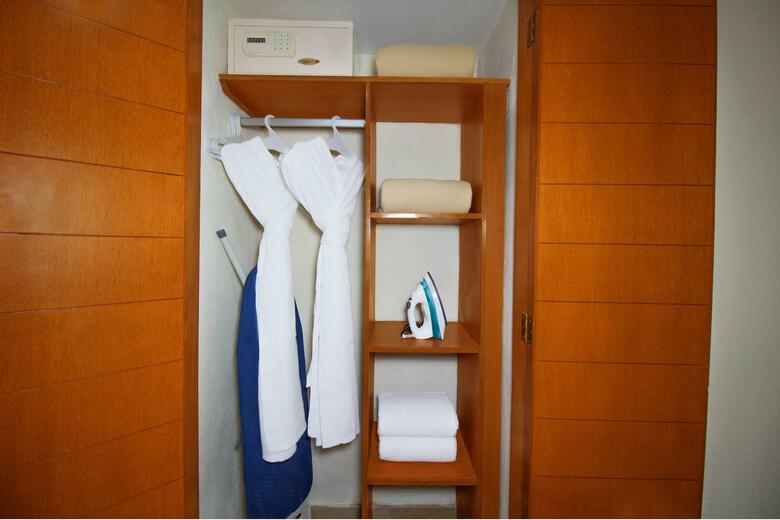 Hotel Plaza Pelicanos Grand Beach Resort