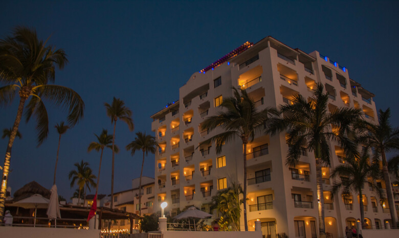 Hotel Plaza Pelicanos Grand Beach Resort