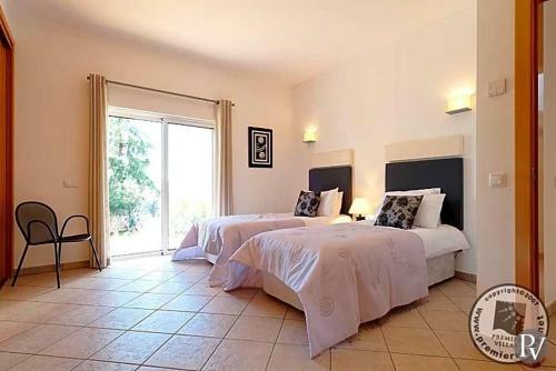 Alvor Villa Sleeps 8 Pool Air Con Wifi