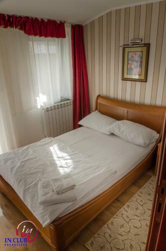 Apartment And Rooms In Club