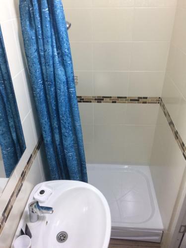 Hostal Guest House Bee