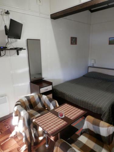 Hostal Nakhalenok Guest House