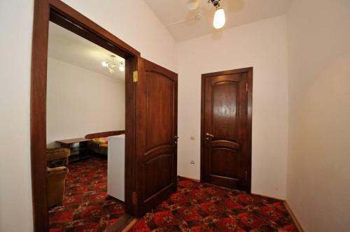 Nakra Hotel