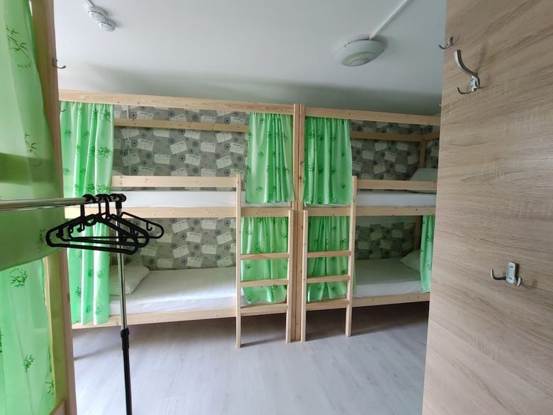 Hostel V Biblioteke