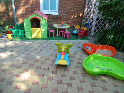 Hostal Guest House On Rostovskaya 50