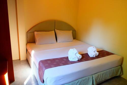 New Travel Beach Hotel & Resort