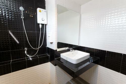 Hotel Bangwua Garden Resort