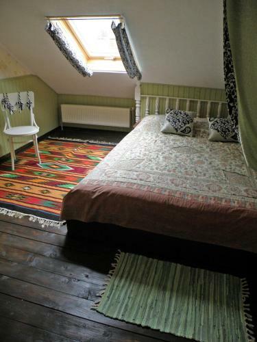Hostal Salamandra Village