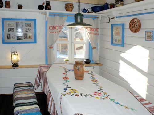 Hostal Salamandra Village