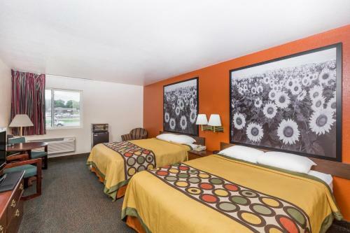 Motel Super 8 By Wyndham Holton